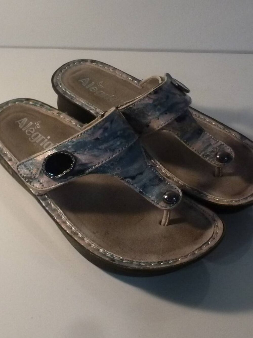 Alegria Wedge Heel Slides / Flip Flops / Sandals - SZ 7